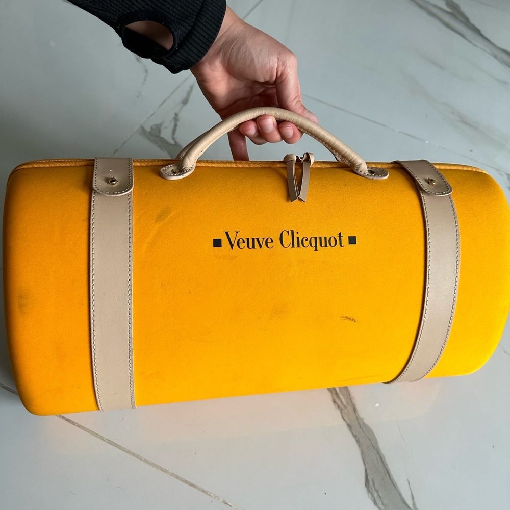 Veuve Cliquot - Collectible -Orange Carrying Case (2 Champagne Flutes Included!)